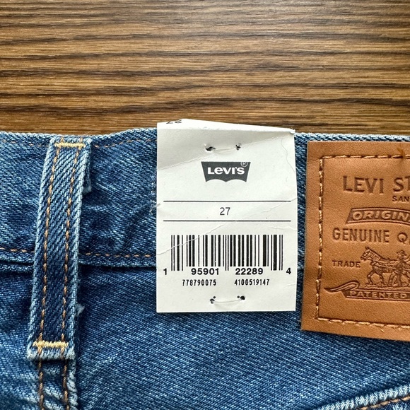 Levi Ribcage Shorts - Picture 8 of 11